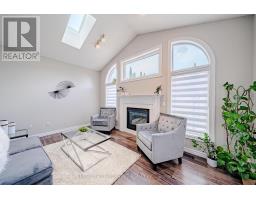 30 Castle Green Drive, Whitby, ON L1R2P9 Photo 12