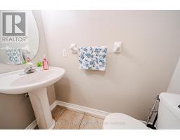 30 Castle Green Drive, Whitby, ON L1R2P9 Photo 21