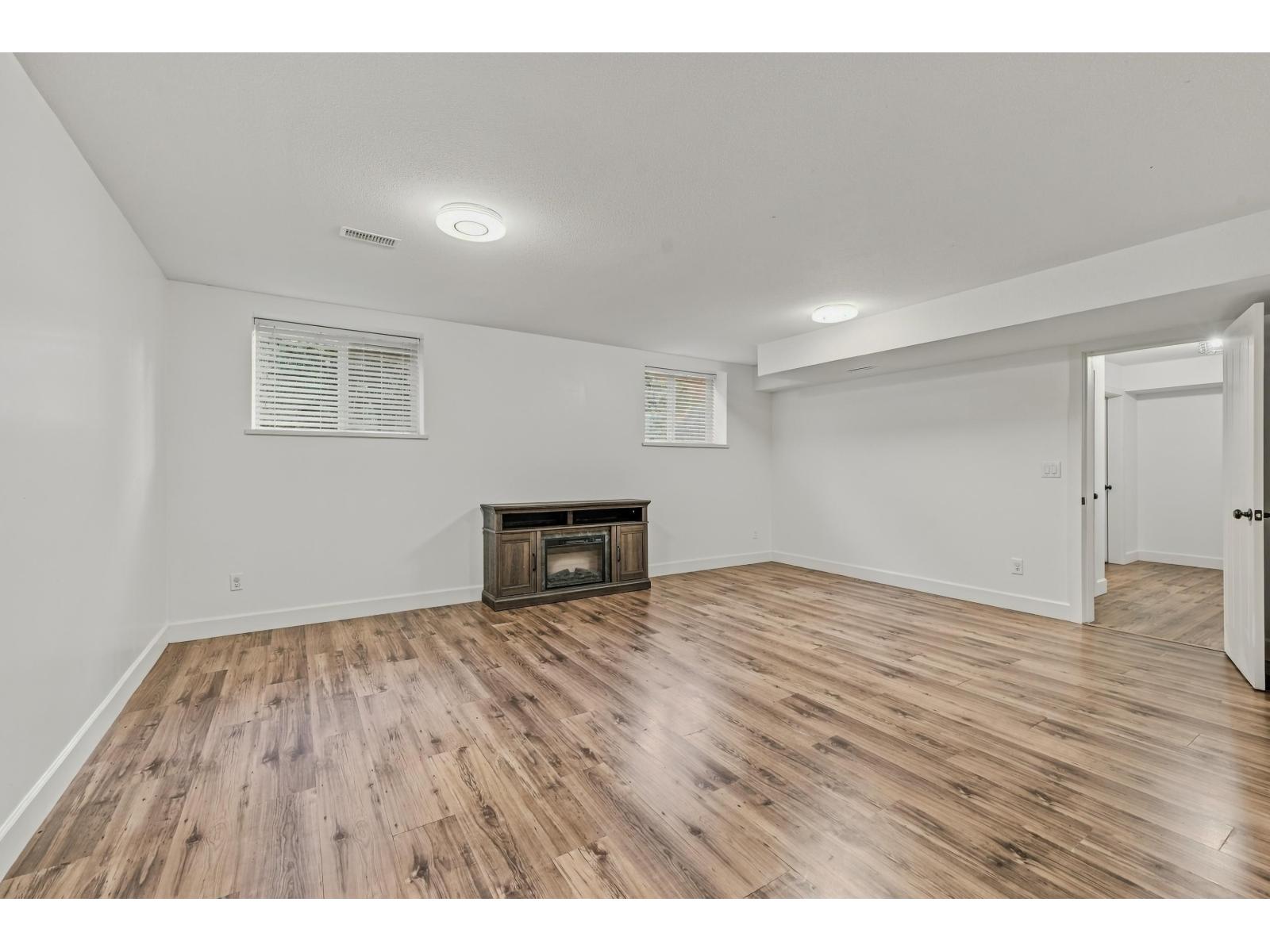 Photo of 35159 MCEWEN AVENUE 32