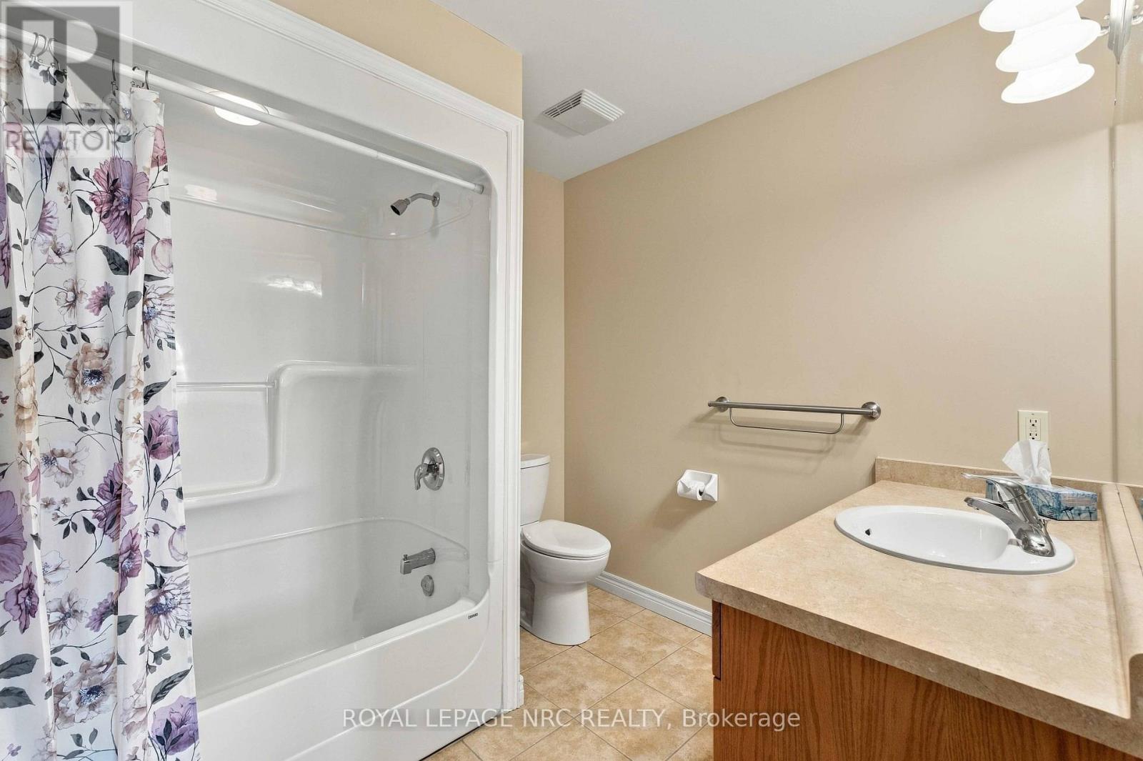 82 Maple Street — photo 23