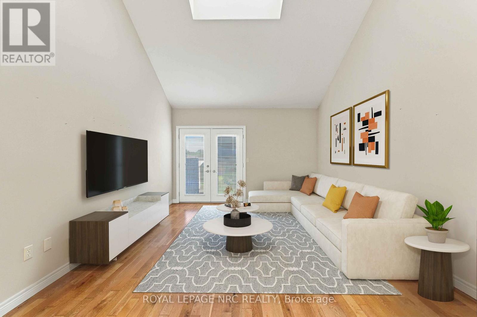 82 Maple Street — photo 17