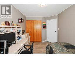 5401 65 Street, Camrose, AB T4V4L8 Photo 23