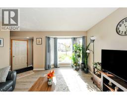 Family room - 5401 65 Street, Camrose, AB T4V4L8 Photo 9