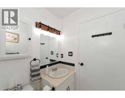 5401 65 Street, Camrose, AB T4V4L8 Photo 27