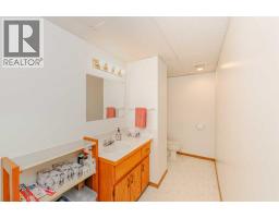 5401 65 Street, Camrose, AB T4V4L8 Photo 33