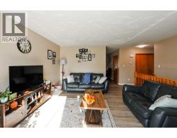 5401 65 Street, Camrose, AB T4V4L8 Photo 12