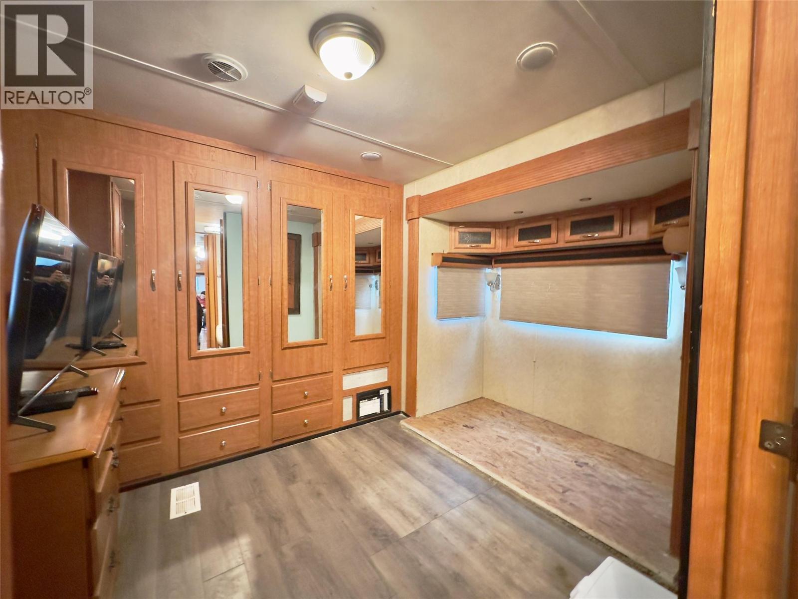 84 4354 Highway 3 Other, Keremeos