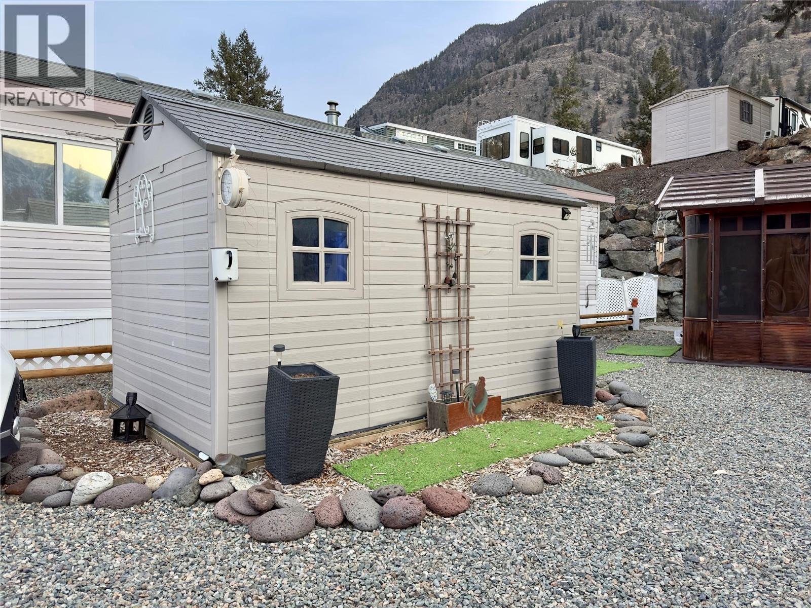 84 4354 Highway 3 Other, Keremeos