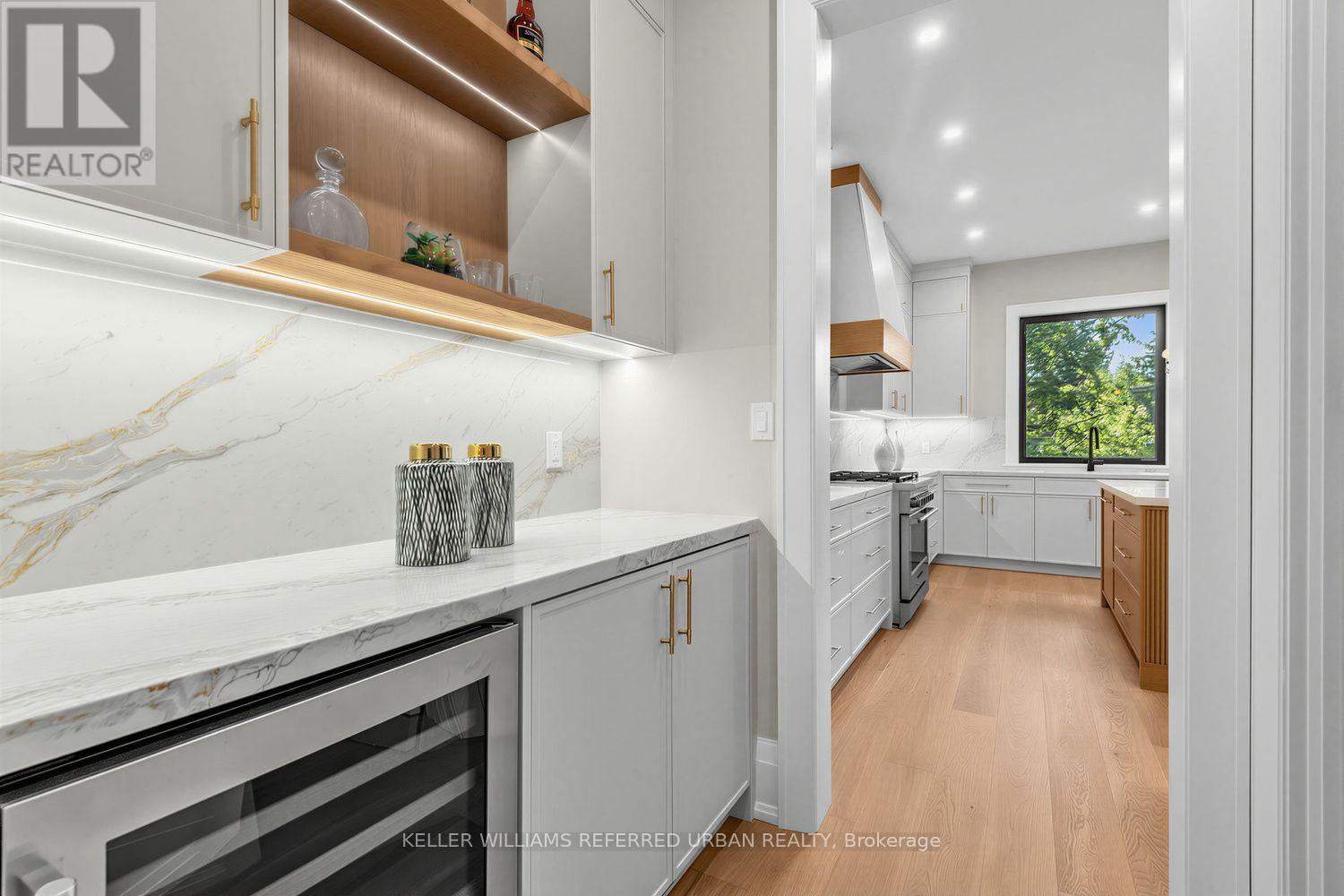 160 Lawrence Avenue — photo 11