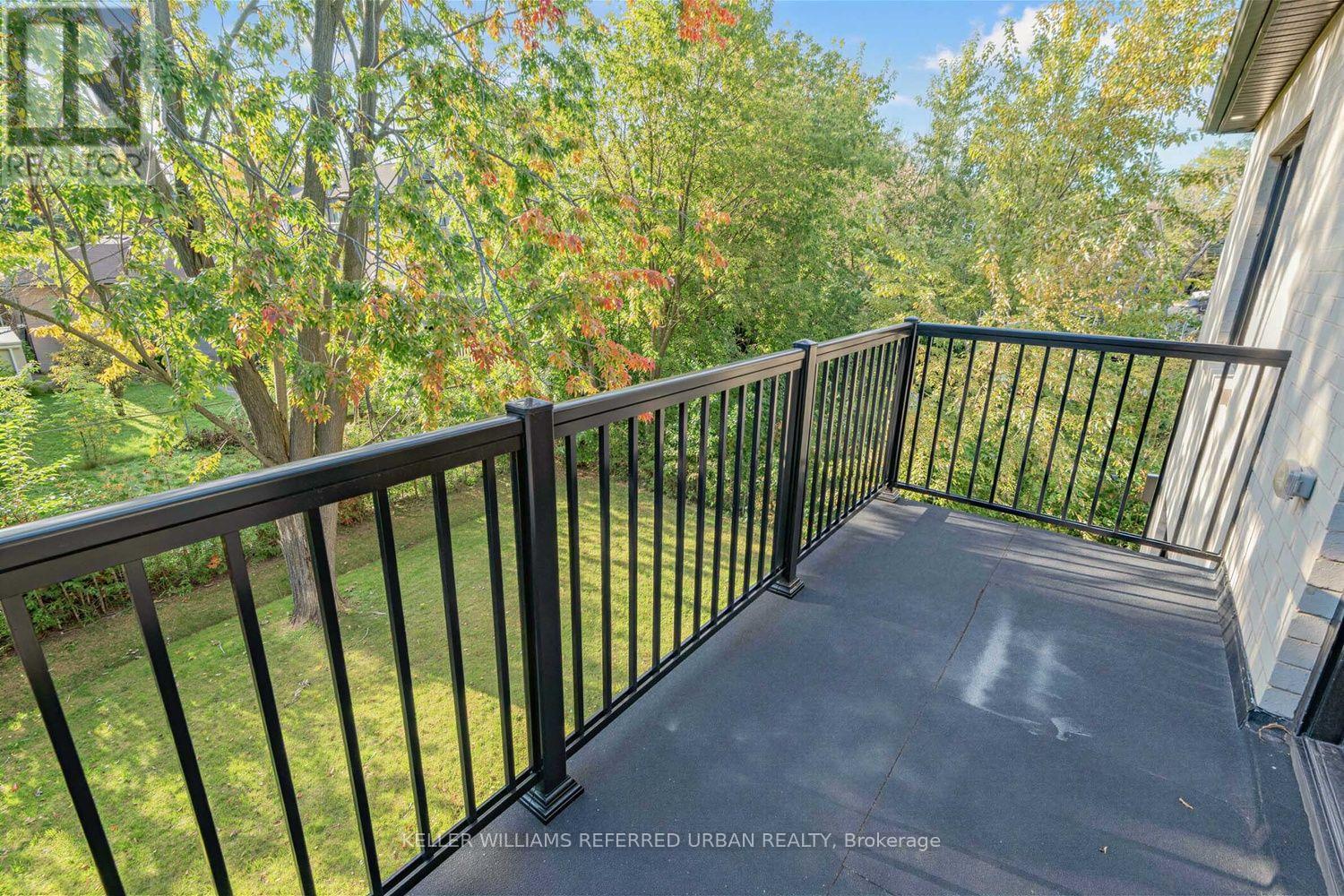 160 Lawrence Avenue — photo 45