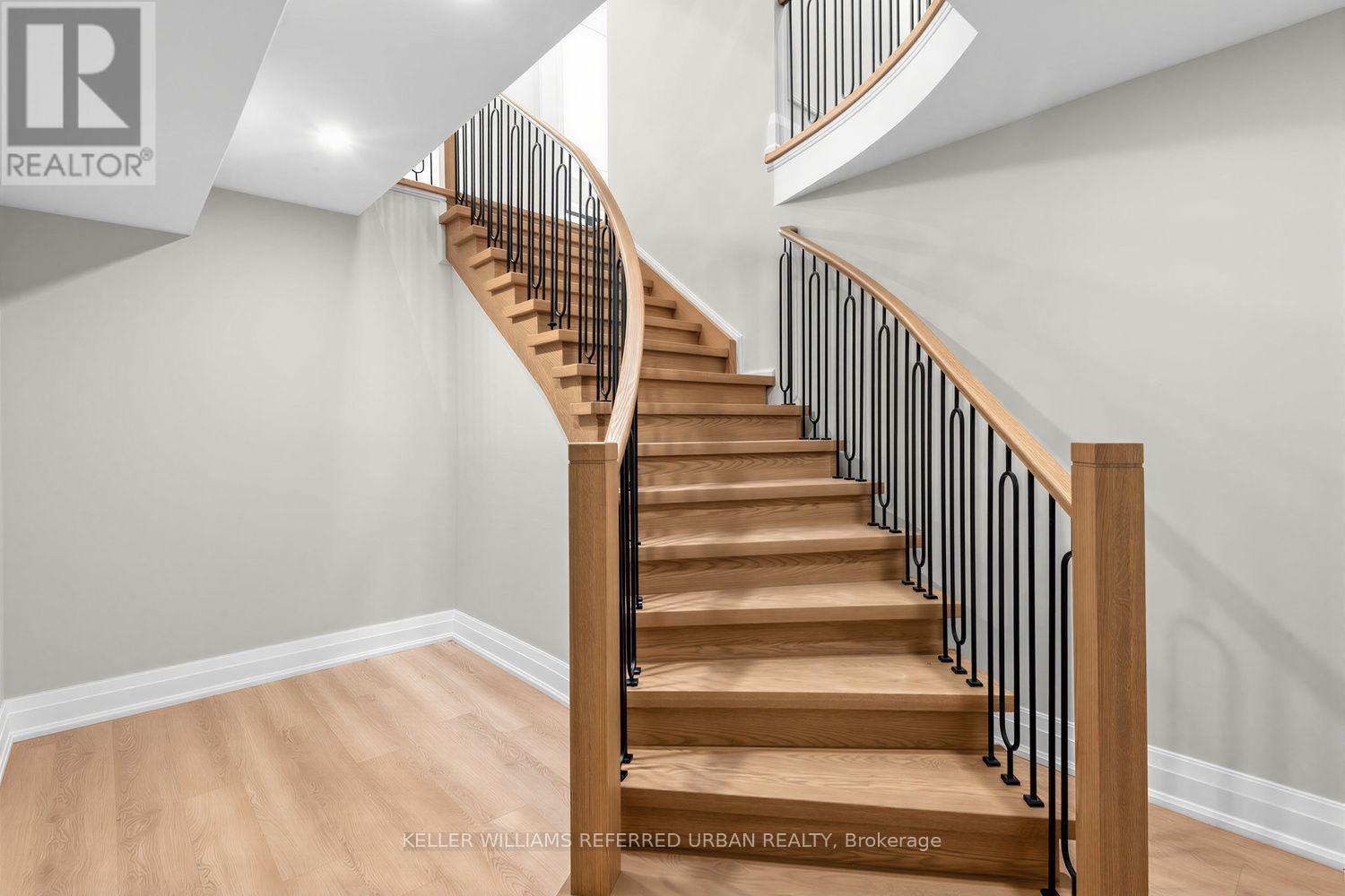 160 Lawrence Avenue — photo 46