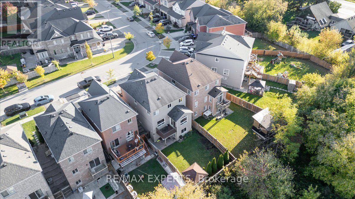 147 Armstrong Crescent — photo 45
