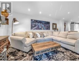 18 Riviera Drive, Vaughan, ON L4K2J1 Photo 6