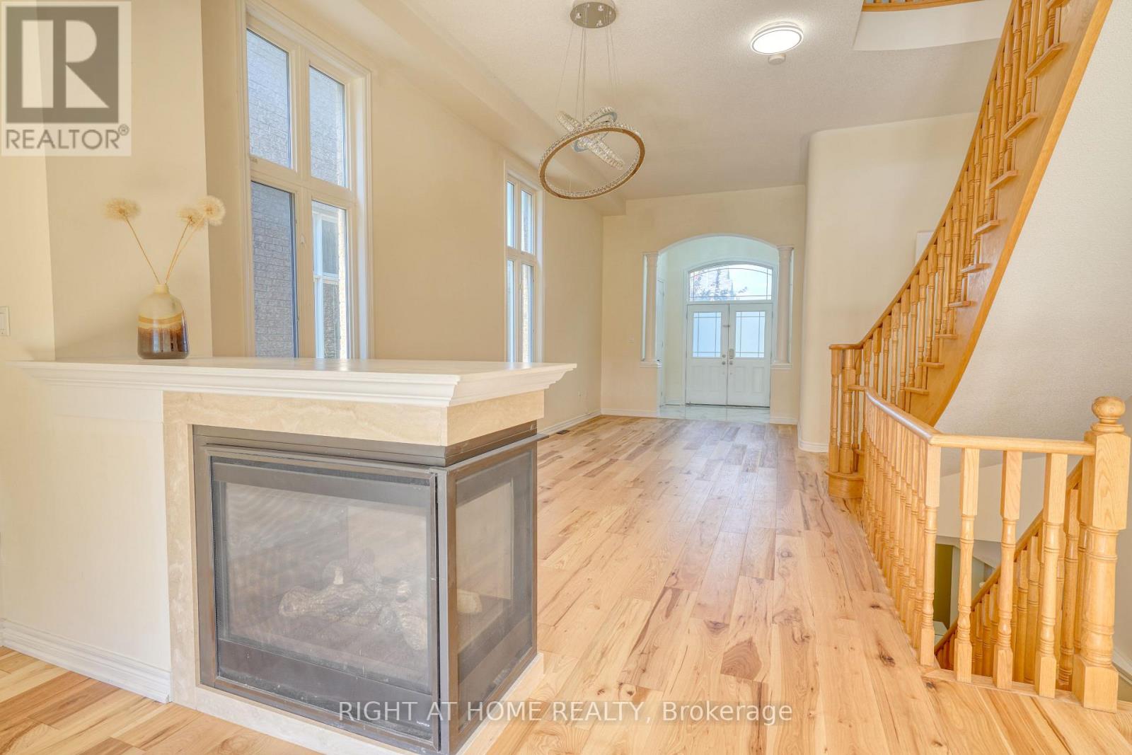 171 Maurier Boulevard — photo 10