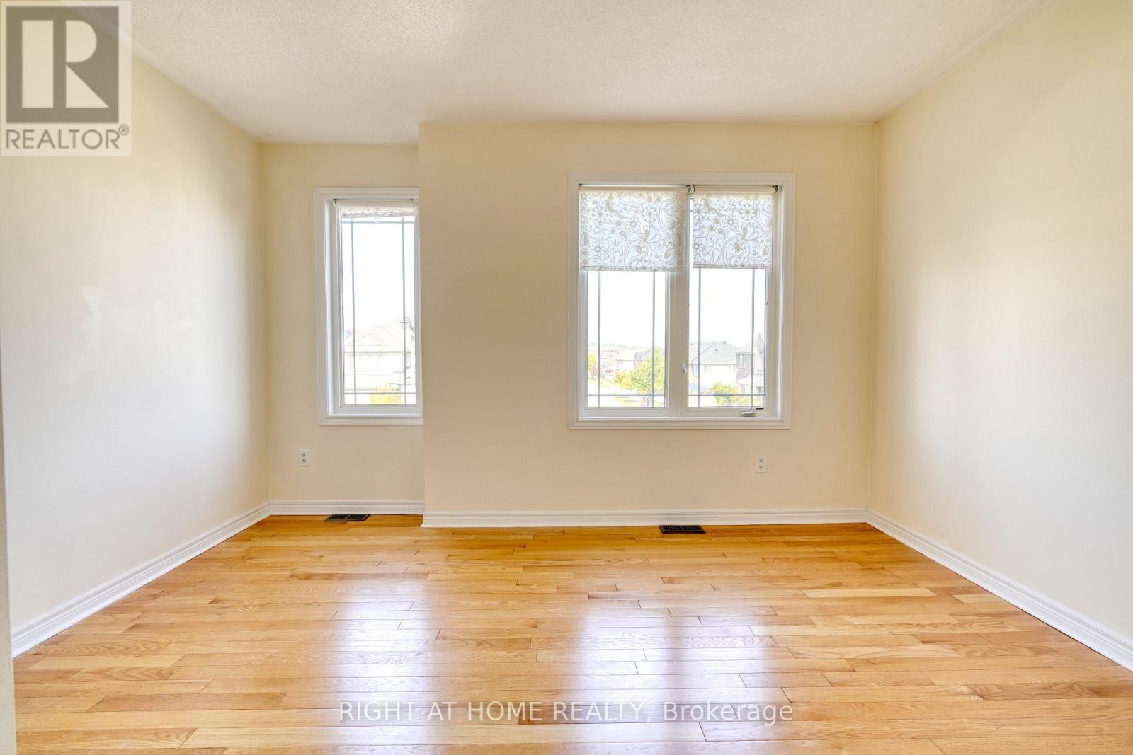 171 Maurier Boulevard — photo 21
