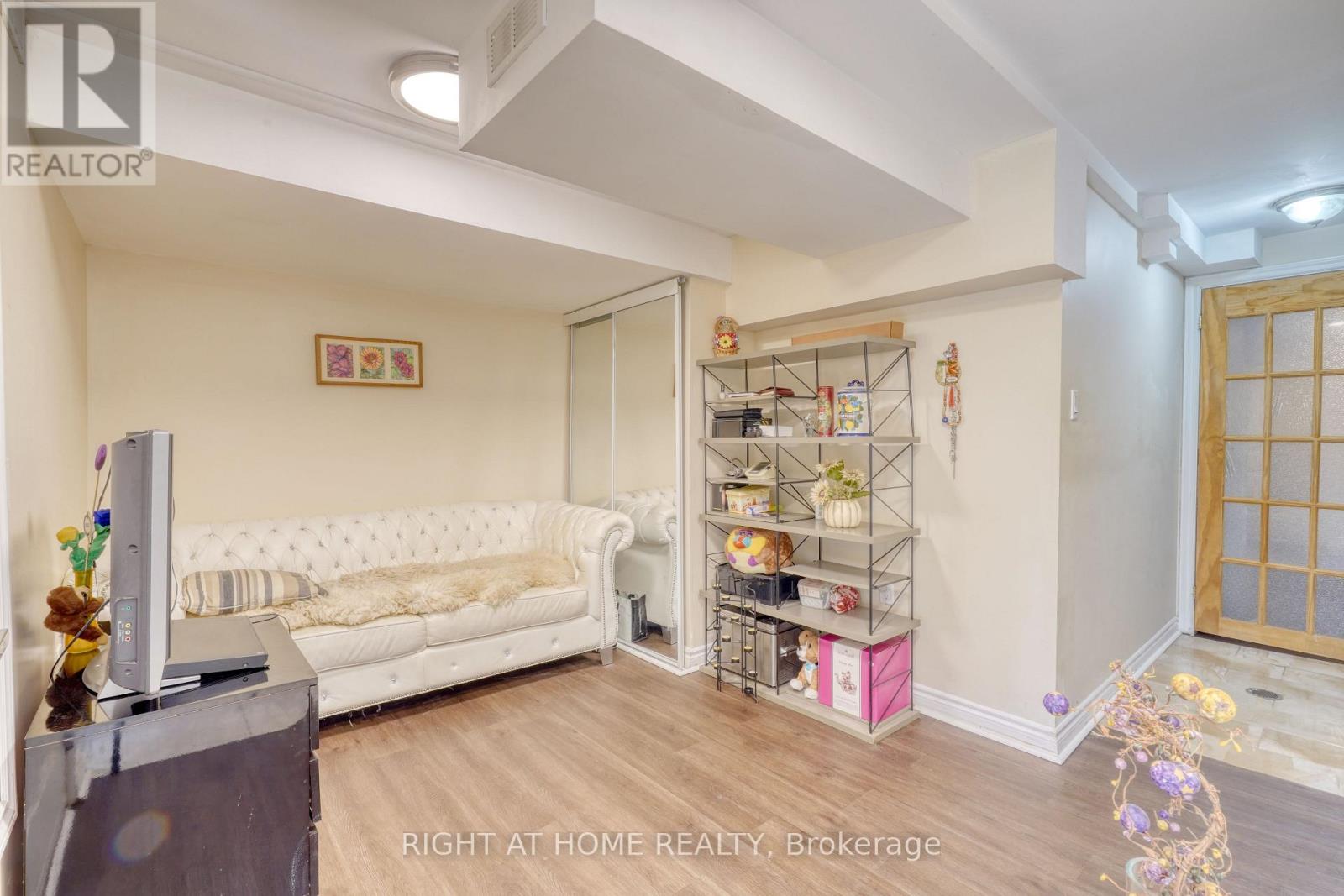 171 Maurier Boulevard — photo 43