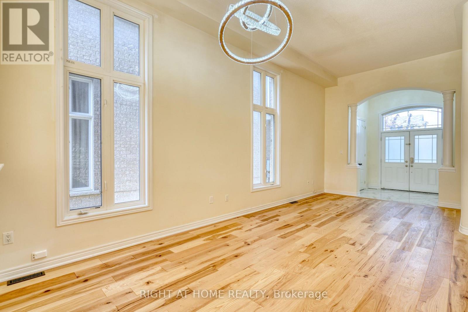 171 MAURIER BOULEVARD - 5