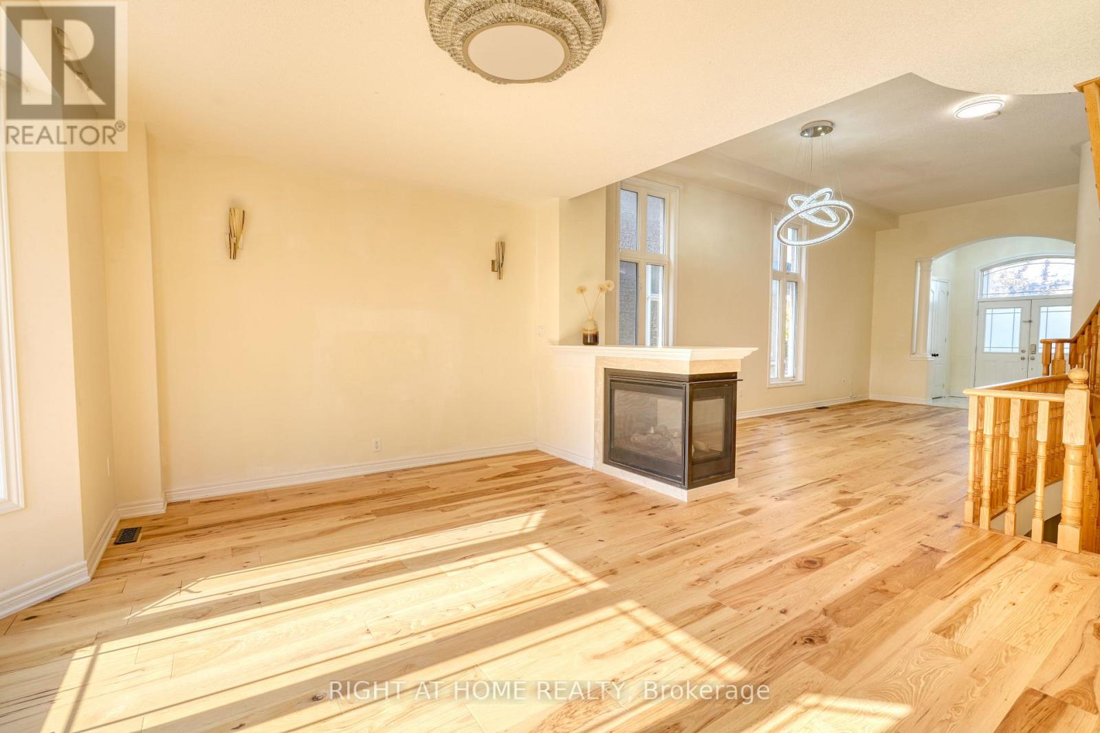 171 MAURIER BOULEVARD - 8