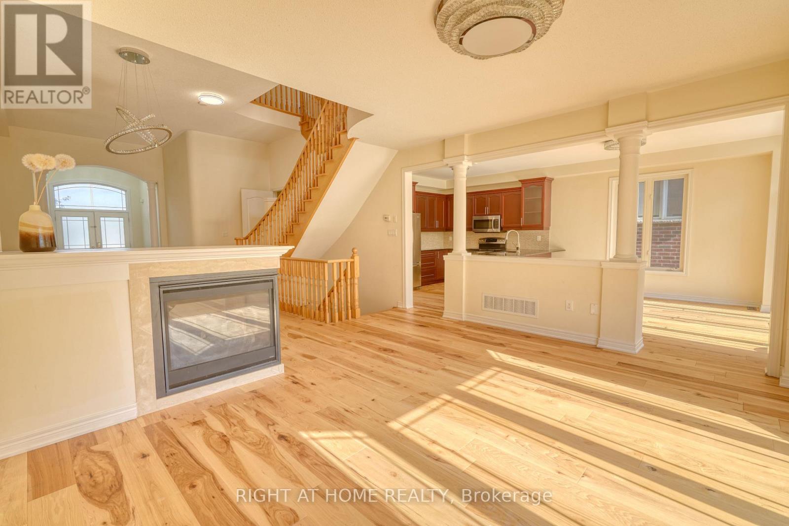 171 MAURIER BOULEVARD - 9