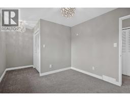323 Parkview Crescent SE - photo 32