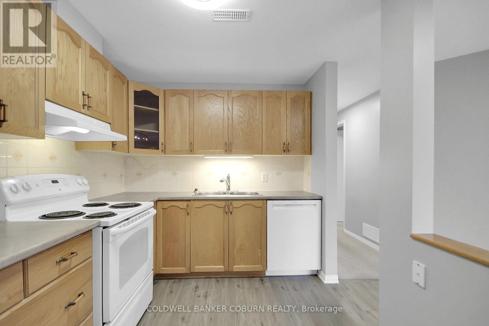 10 Daybreak Street — photo 18