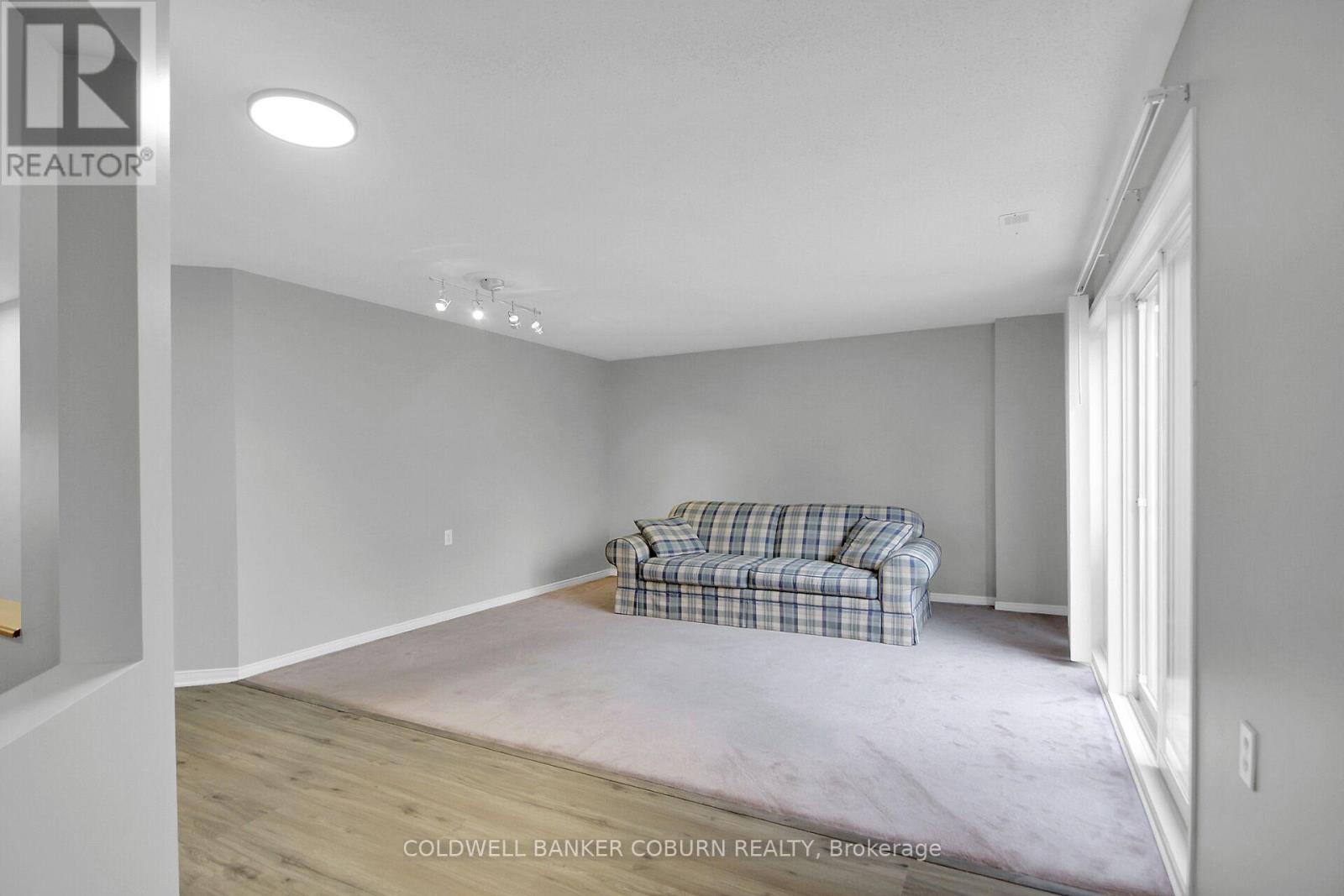 10 Daybreak Street — photo 26