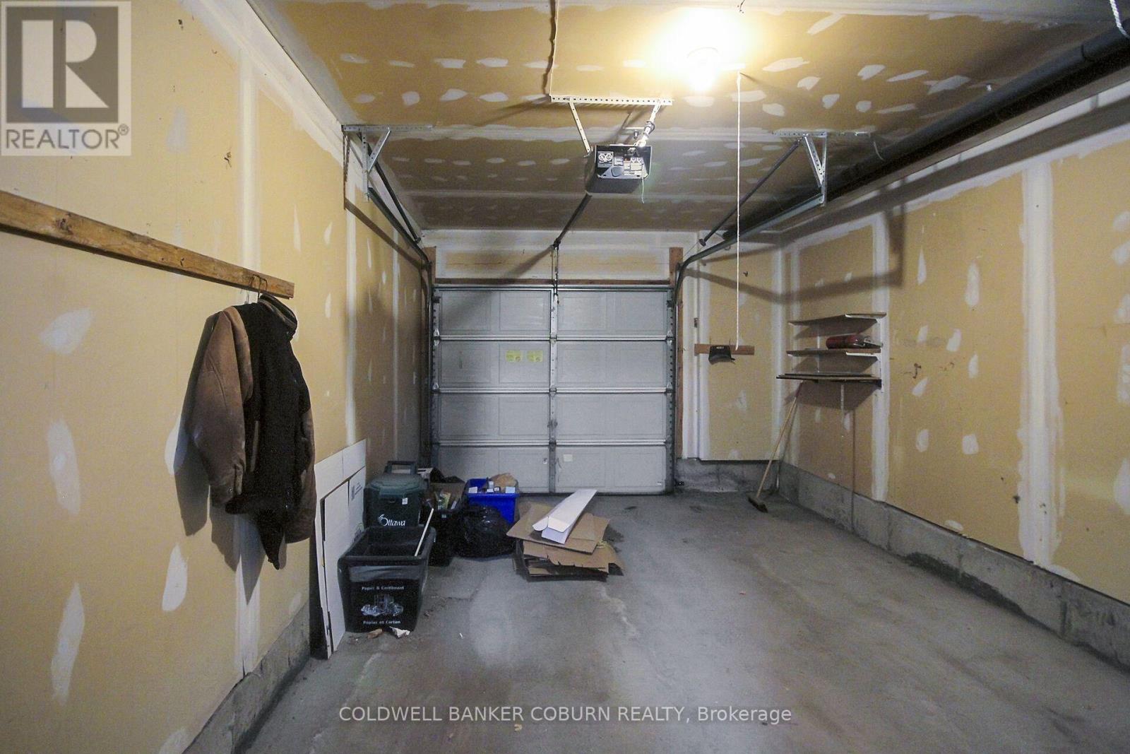 10 Daybreak Street — photo 32