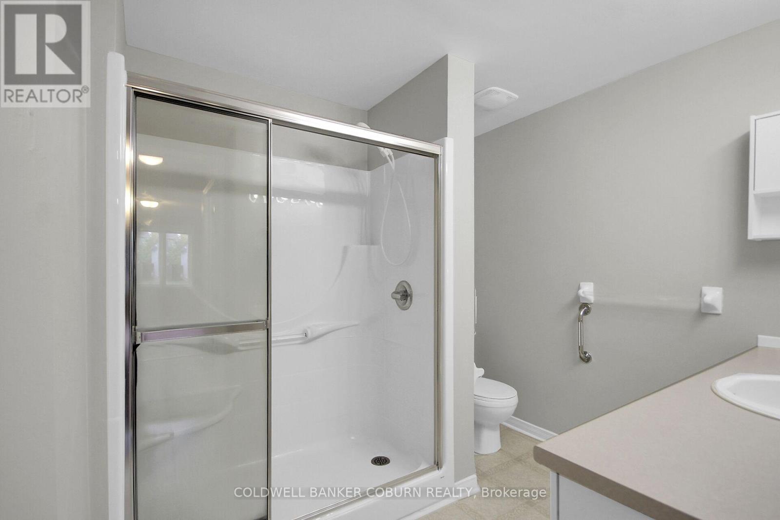 10 Daybreak Street — photo 8