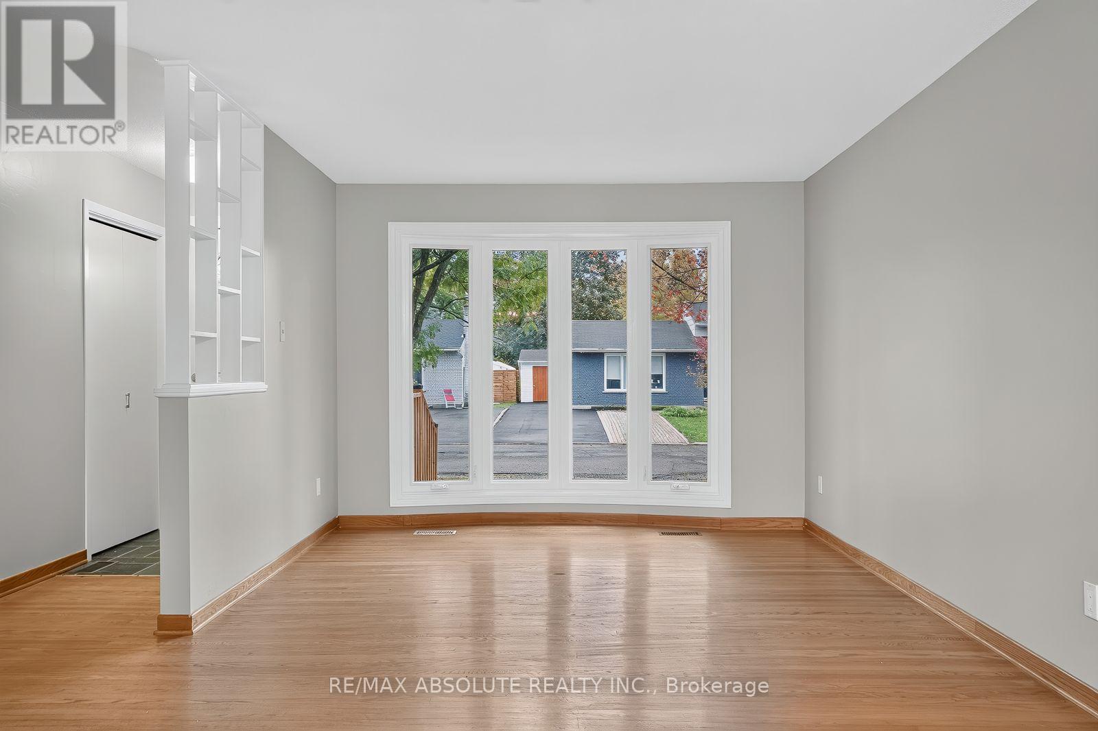 2166 Monson Crescent — photo 11