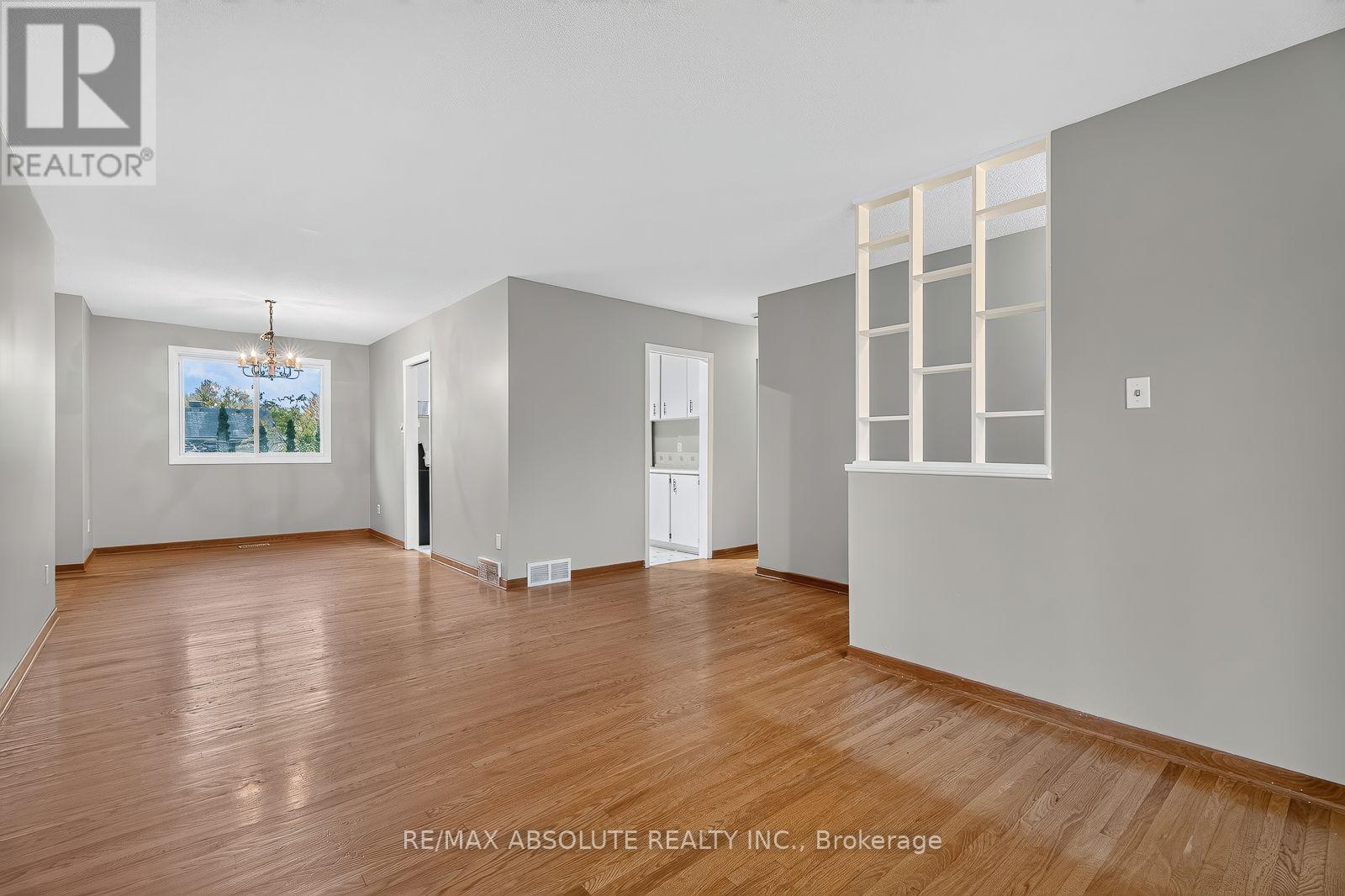 2166 Monson Crescent — photo 13