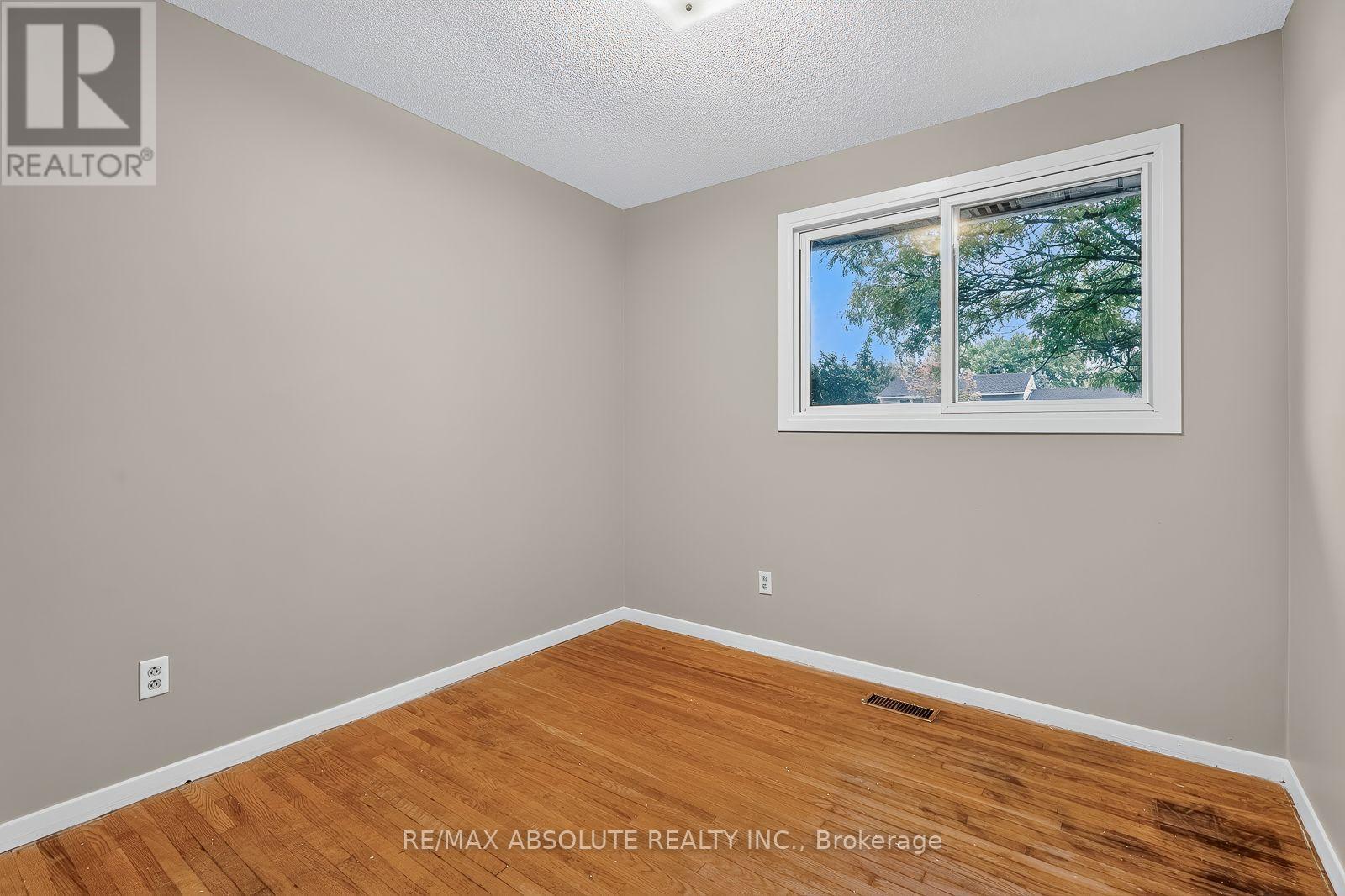2166 Monson Crescent — photo 25