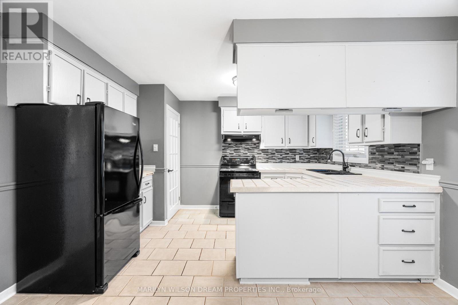 436 BEACH AVENUE - 9
