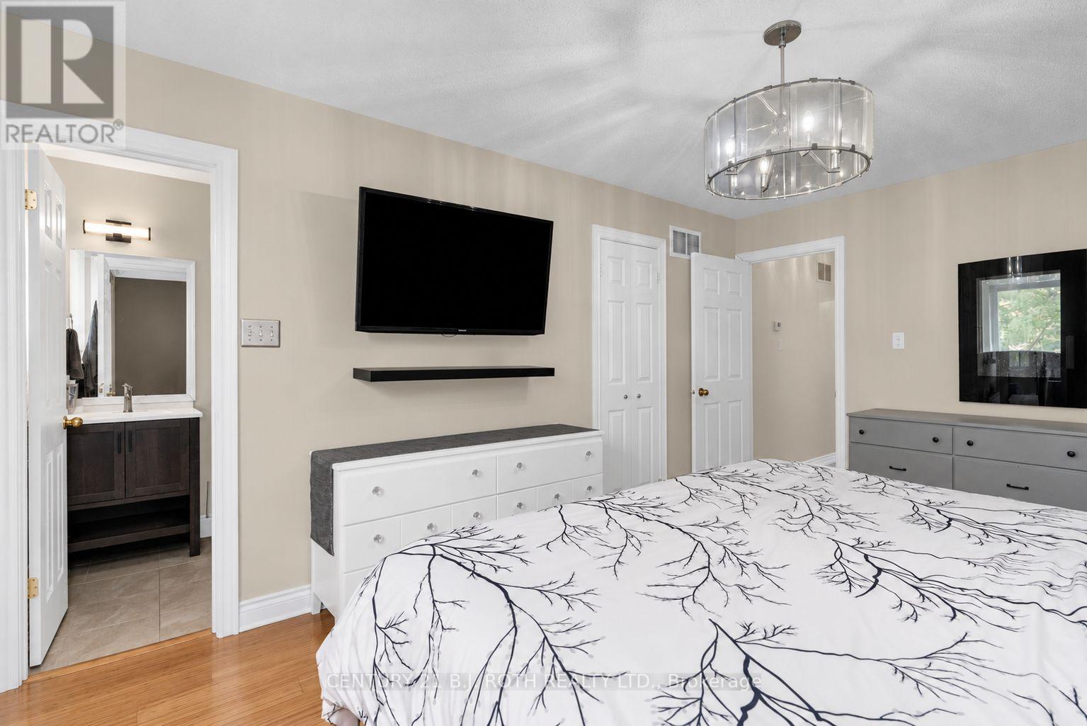 237 PRINGLE DRIVE - 17