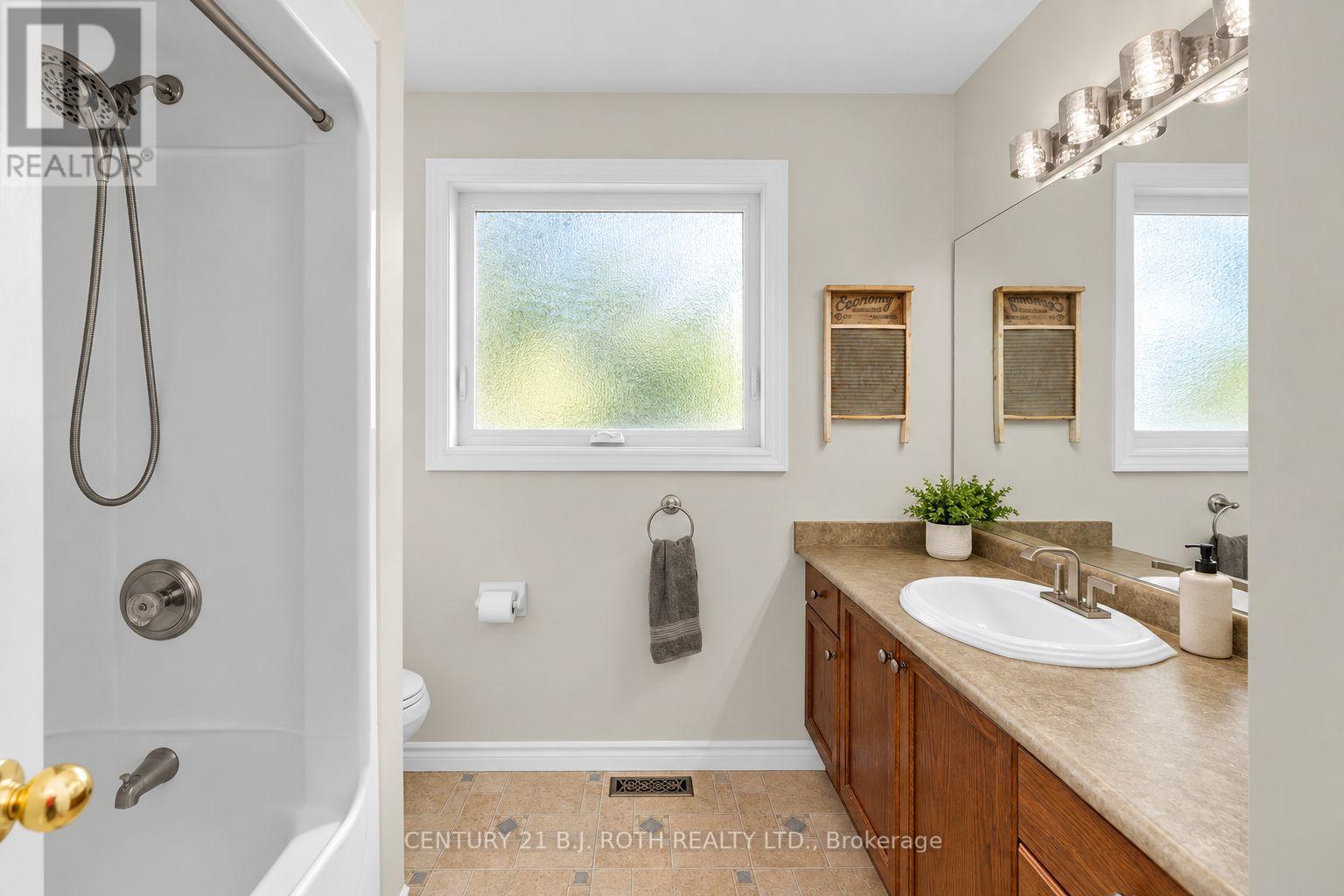237 PRINGLE DRIVE - 21