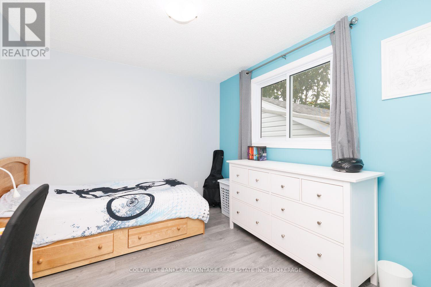 27 Chantal Court — photo 18