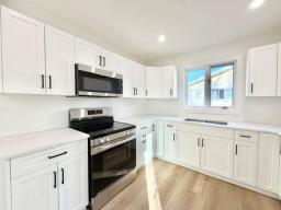 18 Wedgewood Bay, Brandon, MB R7B3J4 Photo 7