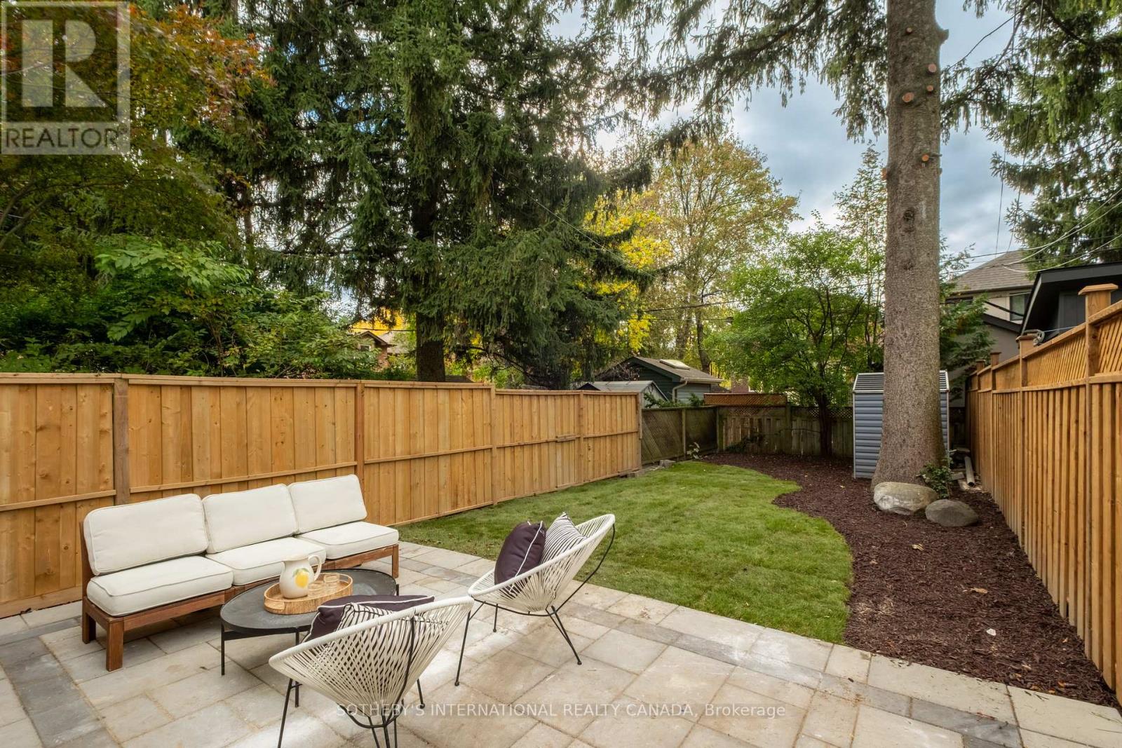 18 Thurston Road — photo 44