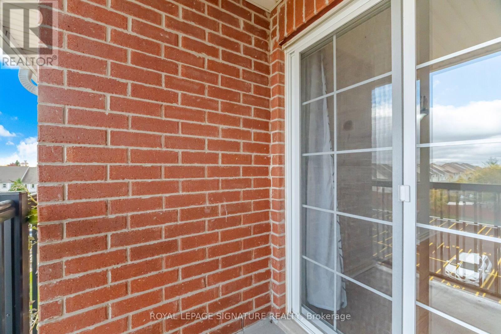 #411 415 GRANGE ROAD - 32