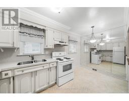 Bedroom 3 - 27 Sunray Crescent, Toronto, ON M3M2C4 Photo 11