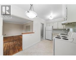 27 Sunray Crescent, Toronto, ON M3M2C4 Photo 13