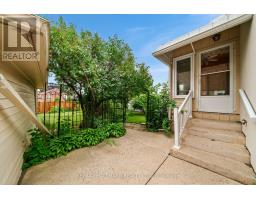 27 Sunray Crescent, Toronto, ON M3M2C4 Photo 33