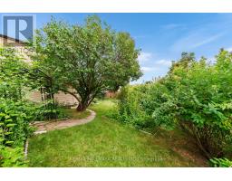 27 Sunray Crescent, Toronto, ON M3M2C4 Photo 34