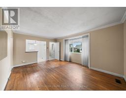 Bathroom - 27 Sunray Crescent, Toronto, ON M3M2C4 Photo 8