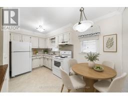 Sunroom - 27 Sunray Crescent, Toronto, ON M3M2C4 Photo 9
