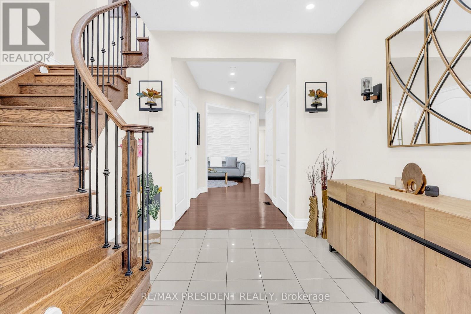 25 Selsdon Street, Brampton, ON photo 6