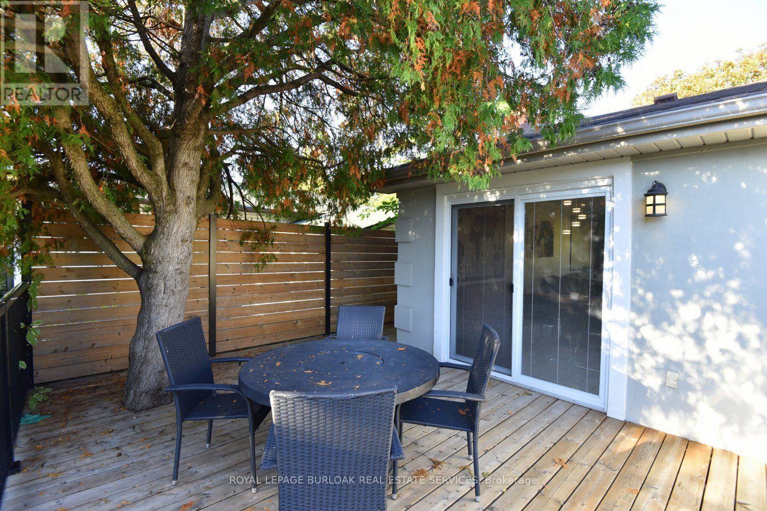 699 Castleguard Crescent, Burlington, ON photo 45