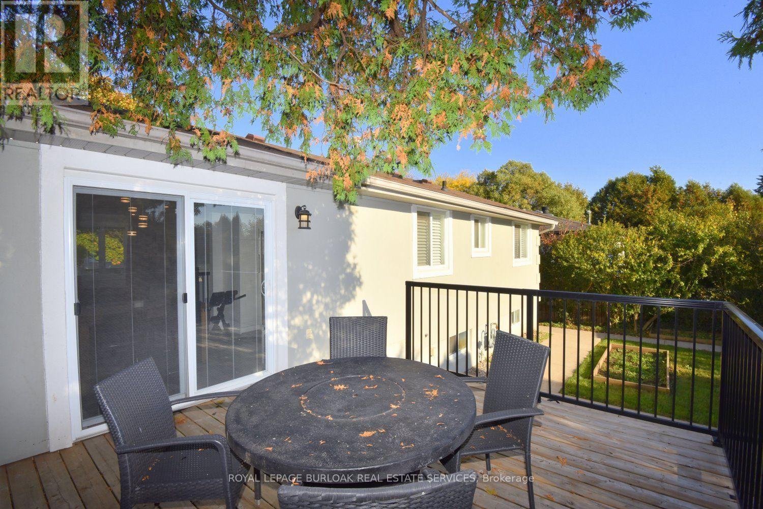 699 Castleguard Crescent, Burlington, ON photo 50