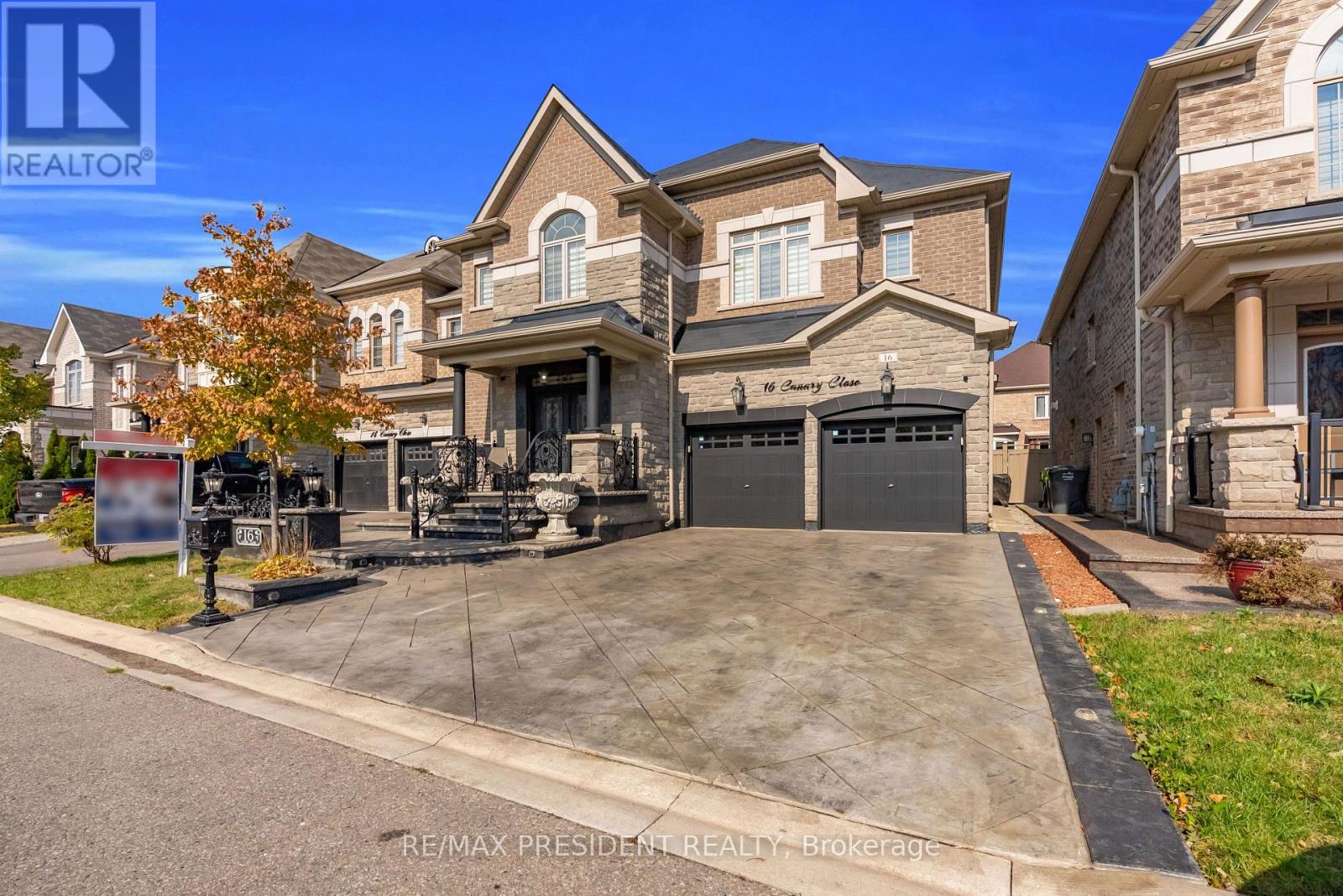 16 Canary Close, Brampton, ON photo 4