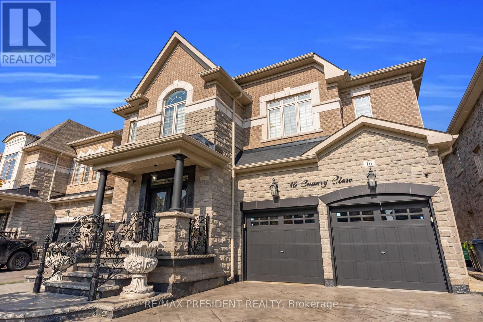 16 Canary Close, Brampton, ON photo 5
