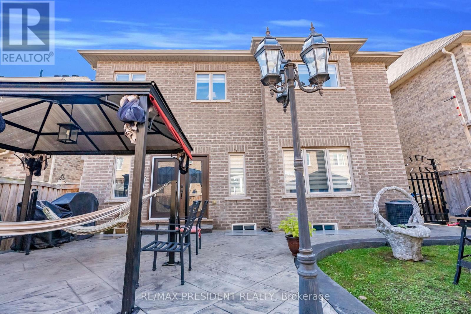 16 Canary Close, Brampton, ON photo 50